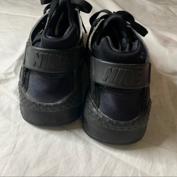Nike Huarache - Picture 3 of 5